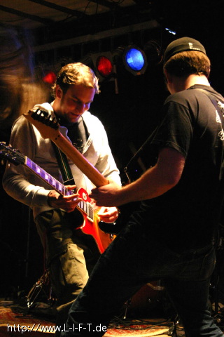050514a2-905-0566_img.jpg