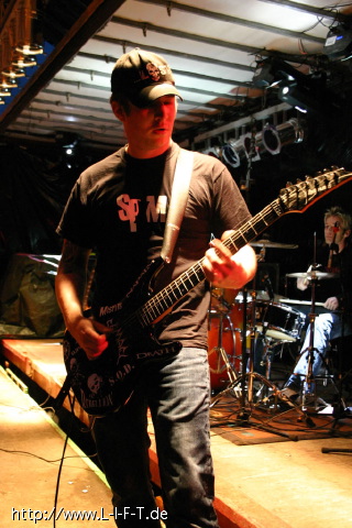 050514a2-906-0667_img.jpg