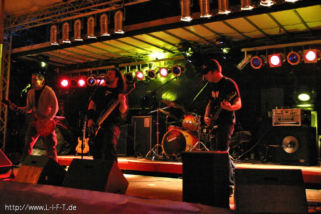 050514a2-906-0678_img.jpg